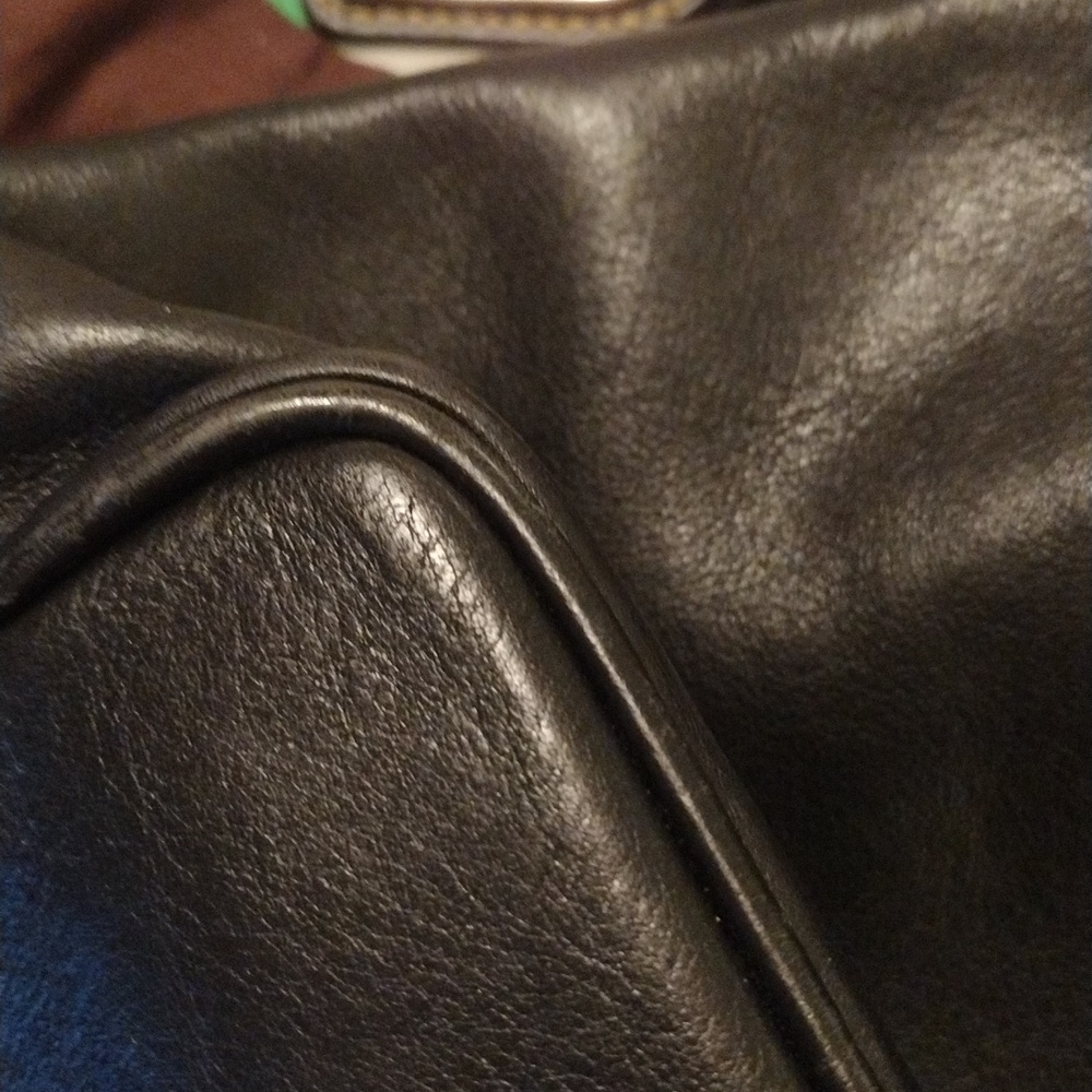 Vintage Dooney& Bourke Bucket Bag 1990's Serial Number J1479350 - Picture 13 of 14